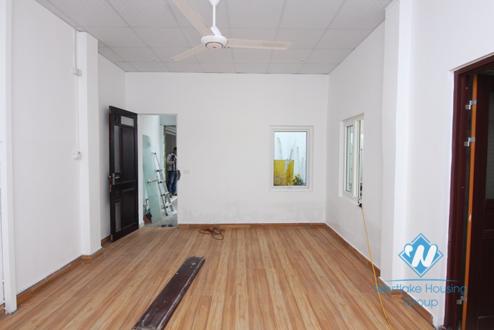 Office or restaurants for rent in Tay ho, Ha noi